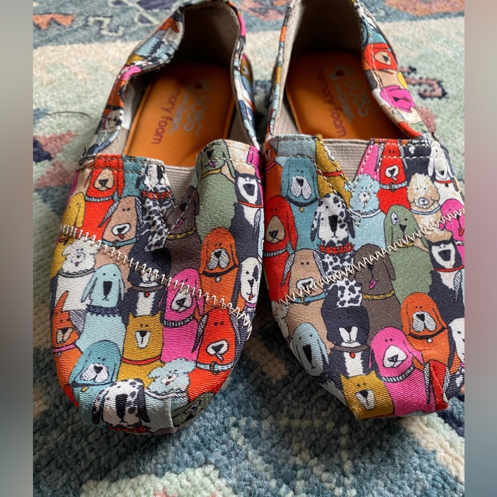 Skechers BOBS Plush Wag Party Dog Print Slip On Shoes Women Size 5